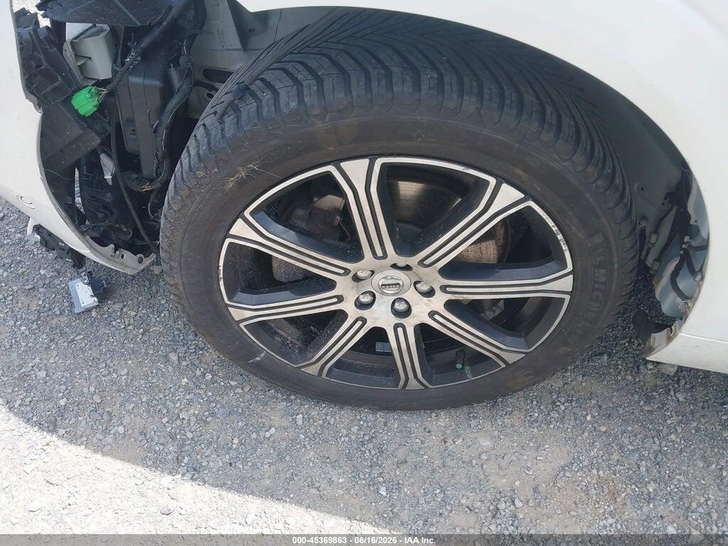 YV4A22RL4J1049086 2018 VOLVO XC60 photo no. 12