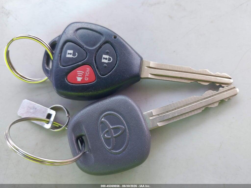 2T3ZF4DV4AW017058 2010 TOYOTA RAV4 photo no. 11