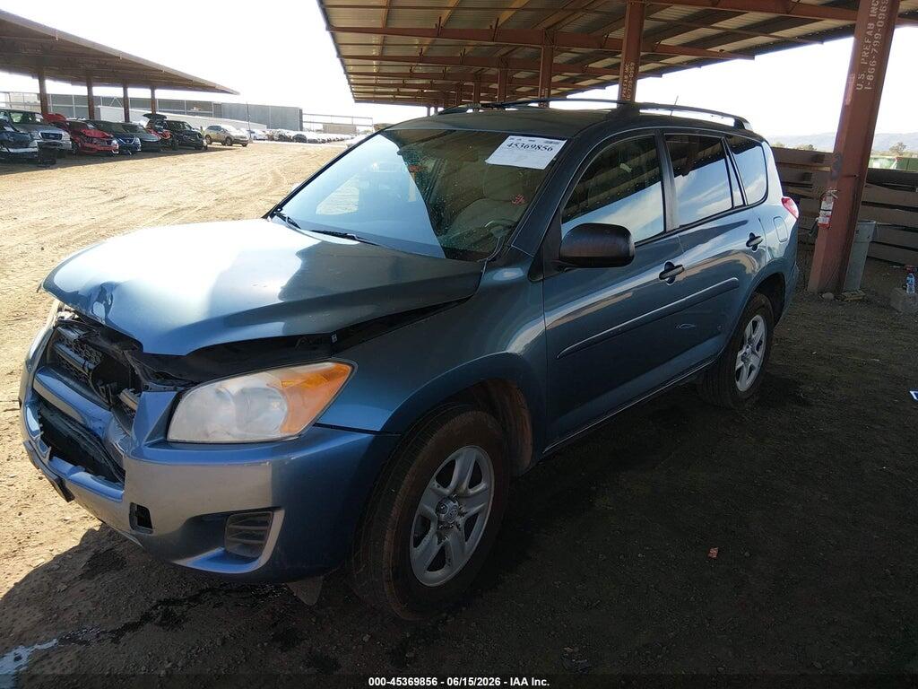 2T3ZF4DV4AW017058 2010 TOYOTA RAV4 photo no. 2