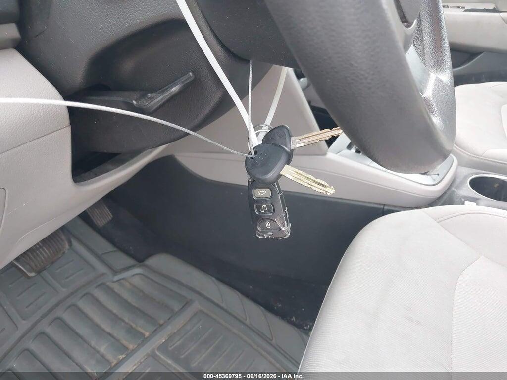 5NPD84LF6HH161985 2017 HYUNDAI ELANTRA photo no. 11