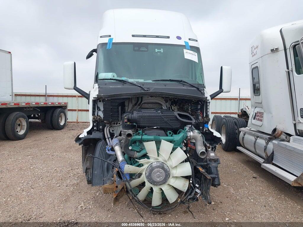 4V4BC9EH7TN700631 2026 VOLVO NEW VNL photo no. 11