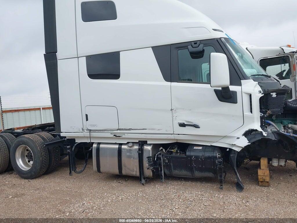 4V4BC9EH7TN700631 2026 VOLVO NEW VNL photo no. 12