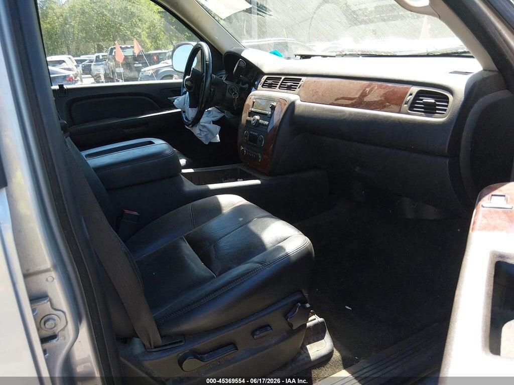 1GNSKBE01DR195705 2013 CHEVROLET TAHOE photo no. 5