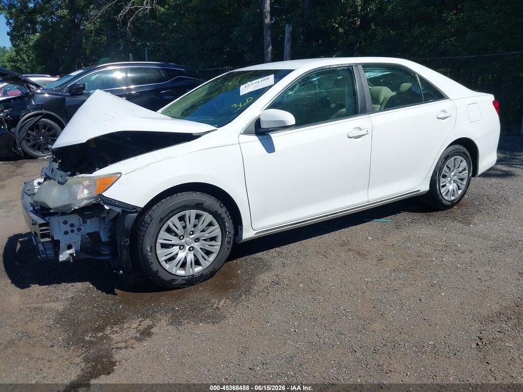 4T1BF1FK7DU717995 2013 TOYOTA CAMRY photo no. 2
