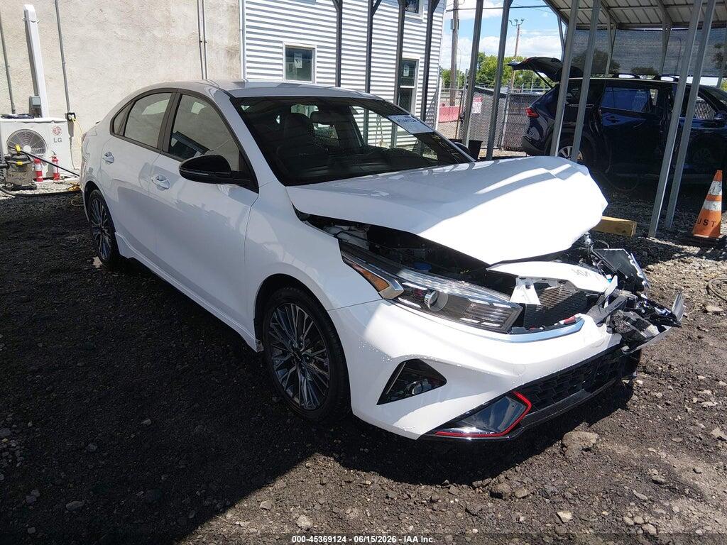 3KPF54AD8NE494319 2022 KIA FORTE photo no. 1