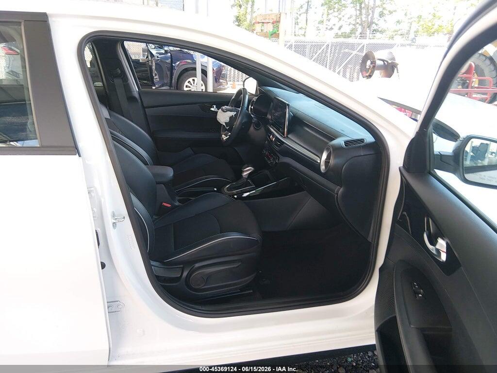 3KPF54AD8NE494319 2022 KIA FORTE photo no. 5