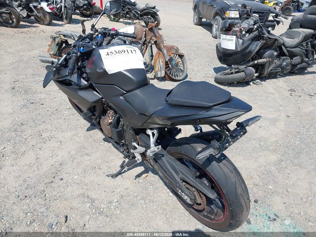 MLHPC621XK5000458 2019 HONDA CBR500 photo no. 3