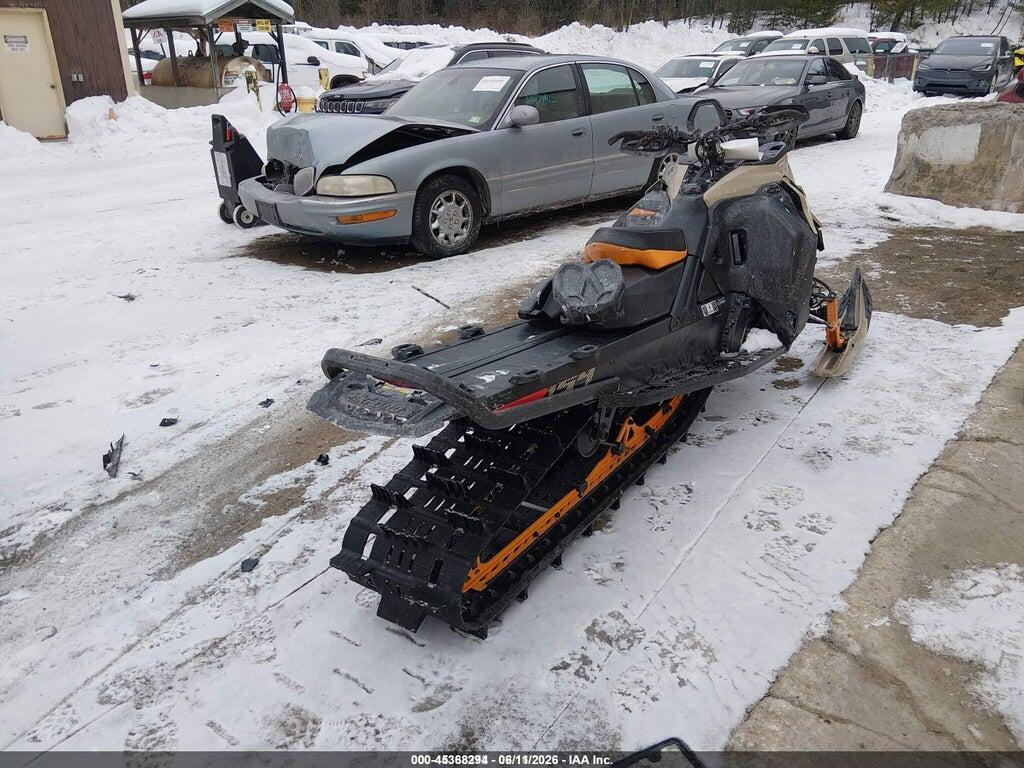 2BPSCGRCXRV000037 2024 SKI-DOO SUMMIT X 850 photo no. 4