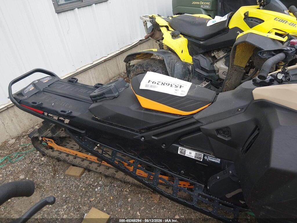 2BPSCGRCXRV000037 2024 SKI-DOO SUMMIT X 850 photo no. 5