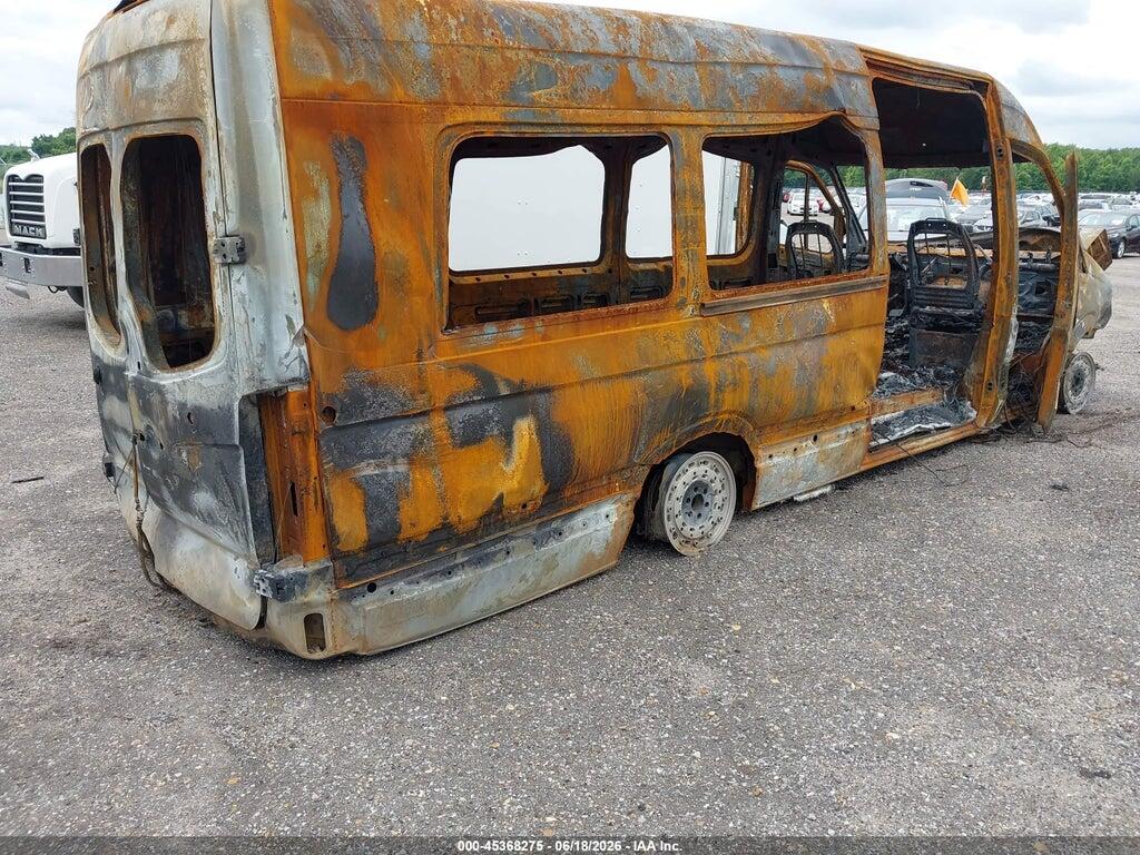 WD3PE8CC2F5959281 2015 MERCEDES-BENZ SPRINTER 2500 photo no. 4