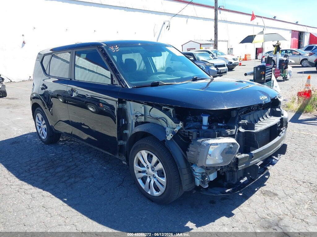 KNDJ23AU2M7143496 2021 KIA SOUL photo no. 1