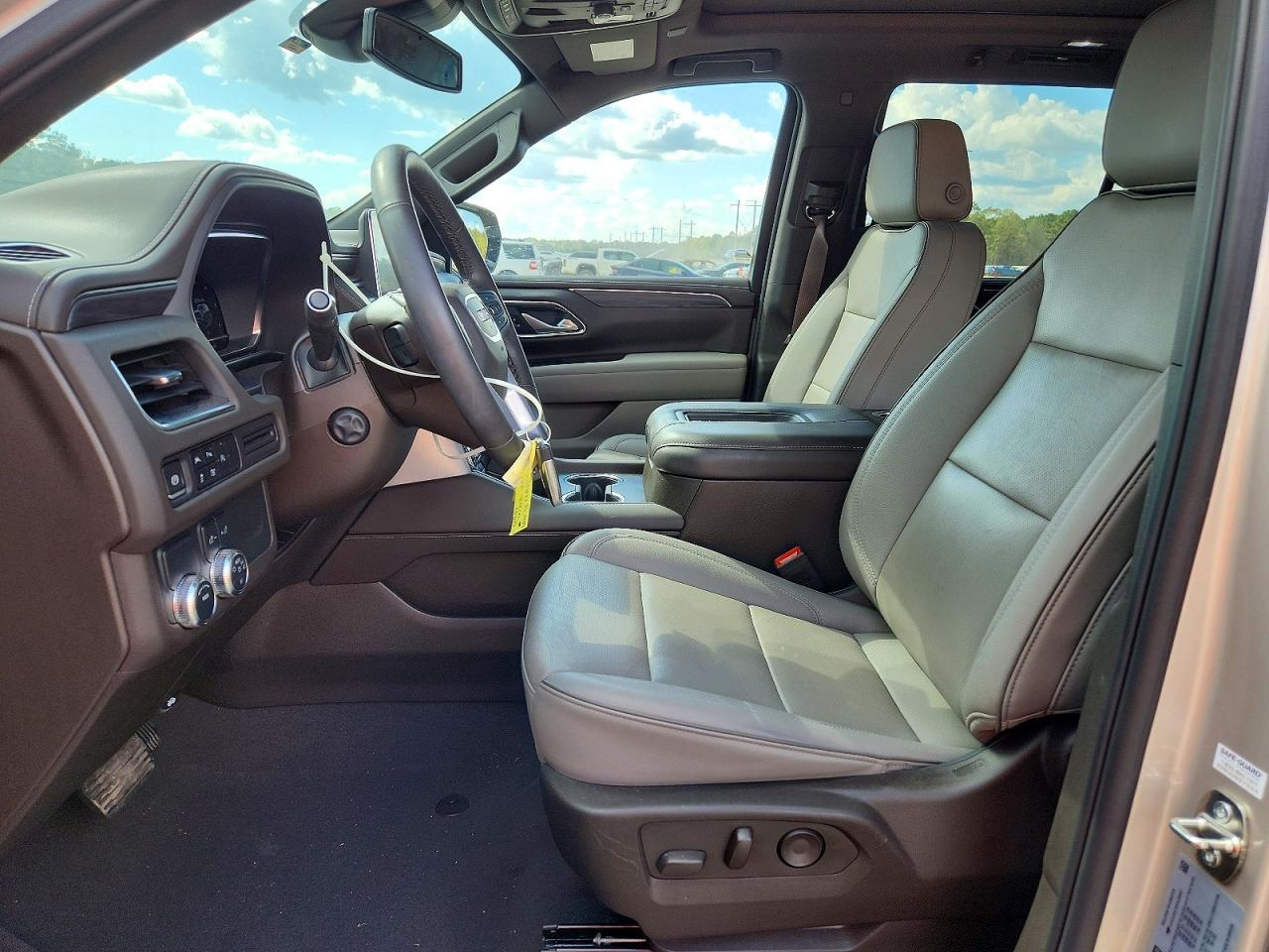 2024 GMC YUKON SLT — Фото 7 из 13