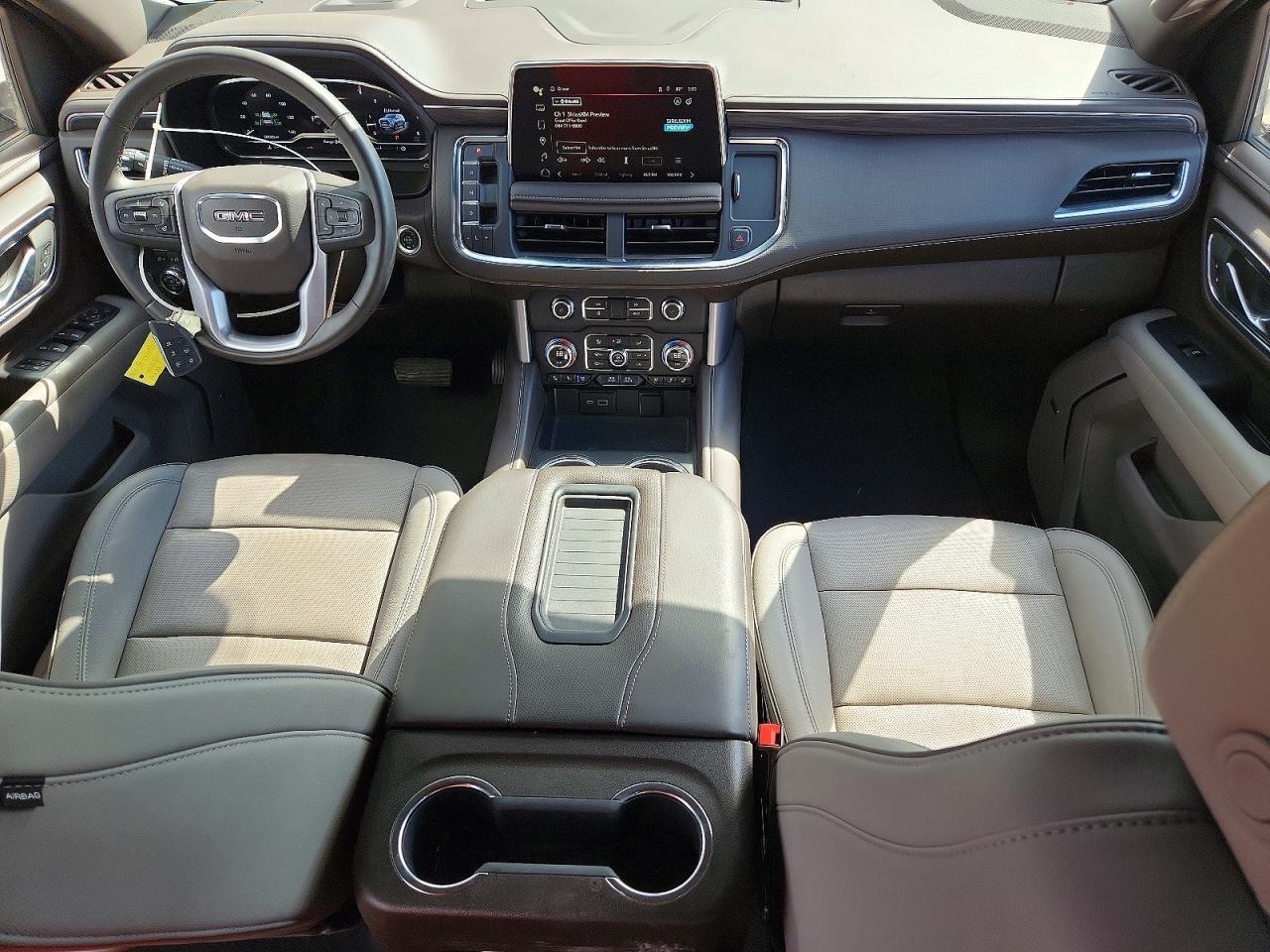 2024 GMC YUKON SLT — Фото 8 из 13