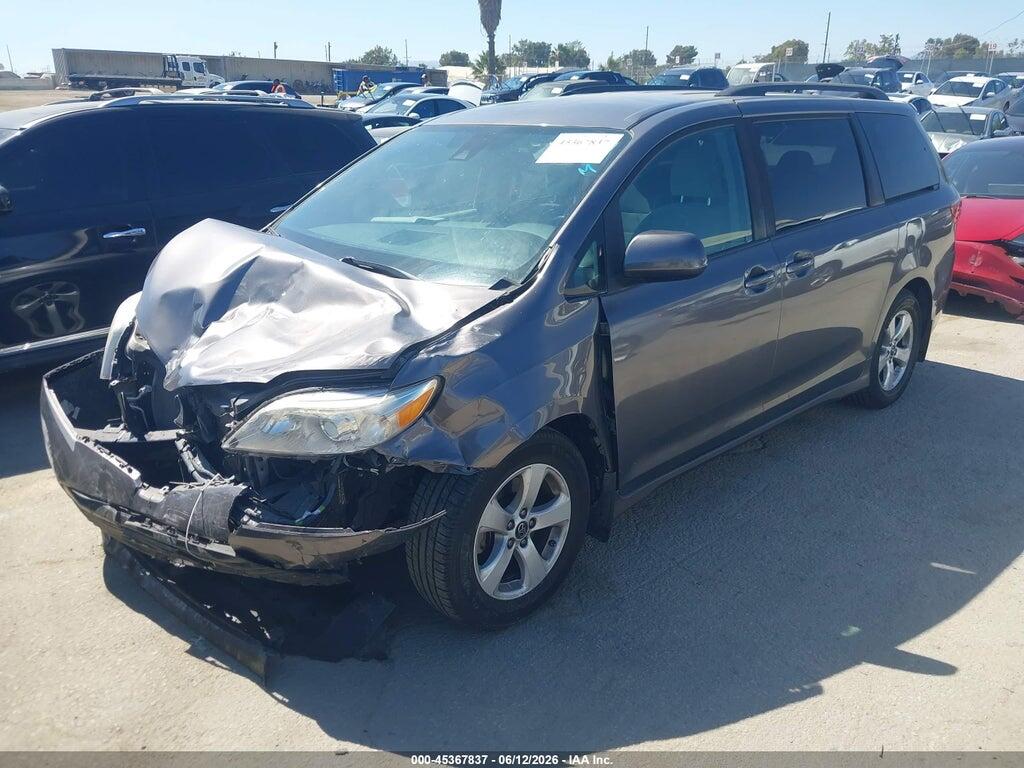 5TDKZ3DC2LS050940 2020 TOYOTA SIENNA photo no. 2