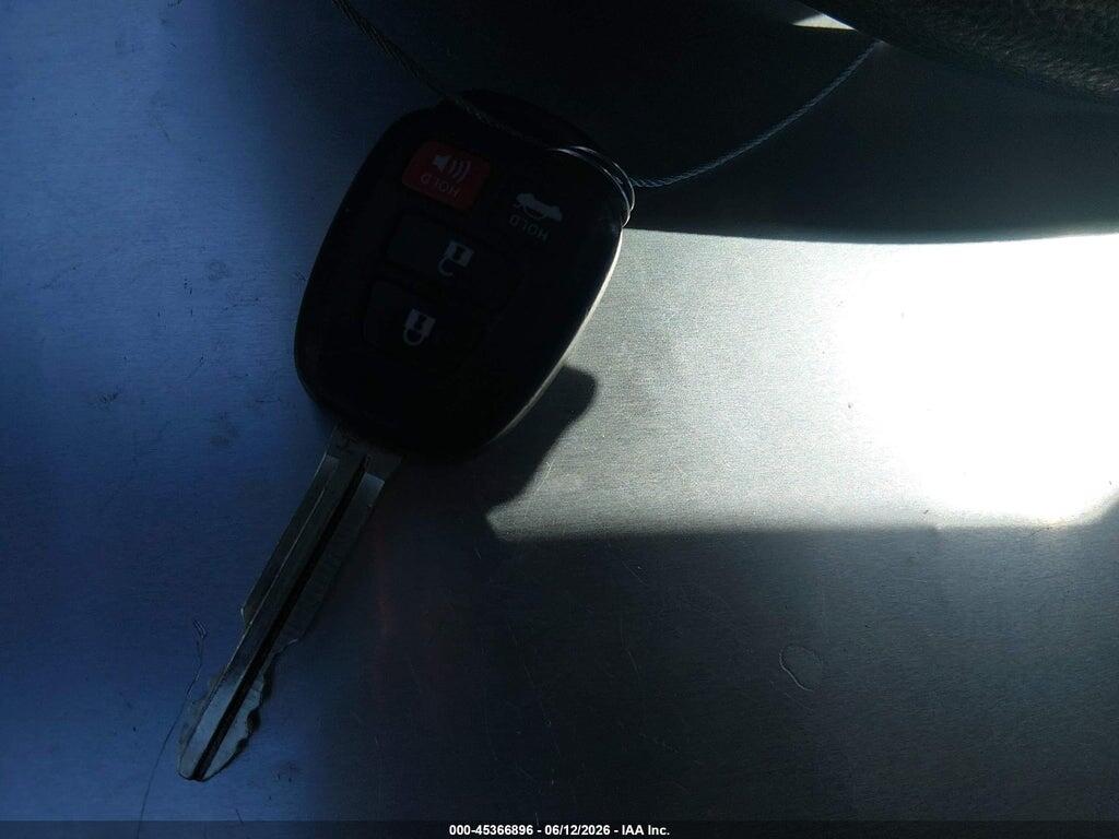 5YFBURHE5GP472910 2016 TOYOTA COROLLA photo no. 11
