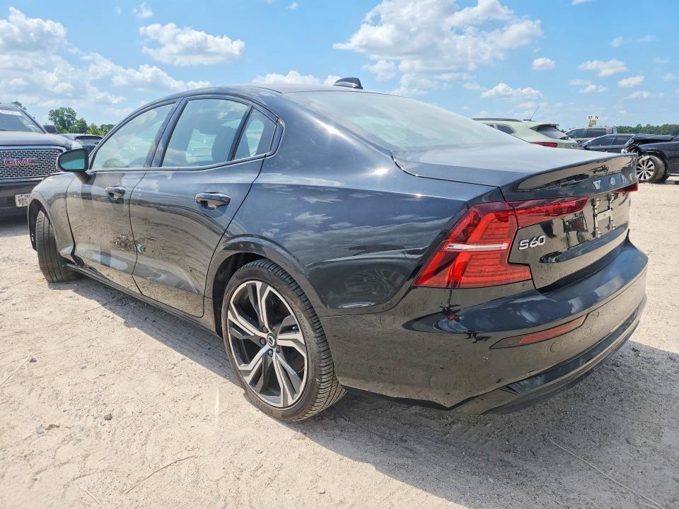 2024 VOLVO S60 CORE — Фото 2 из 12