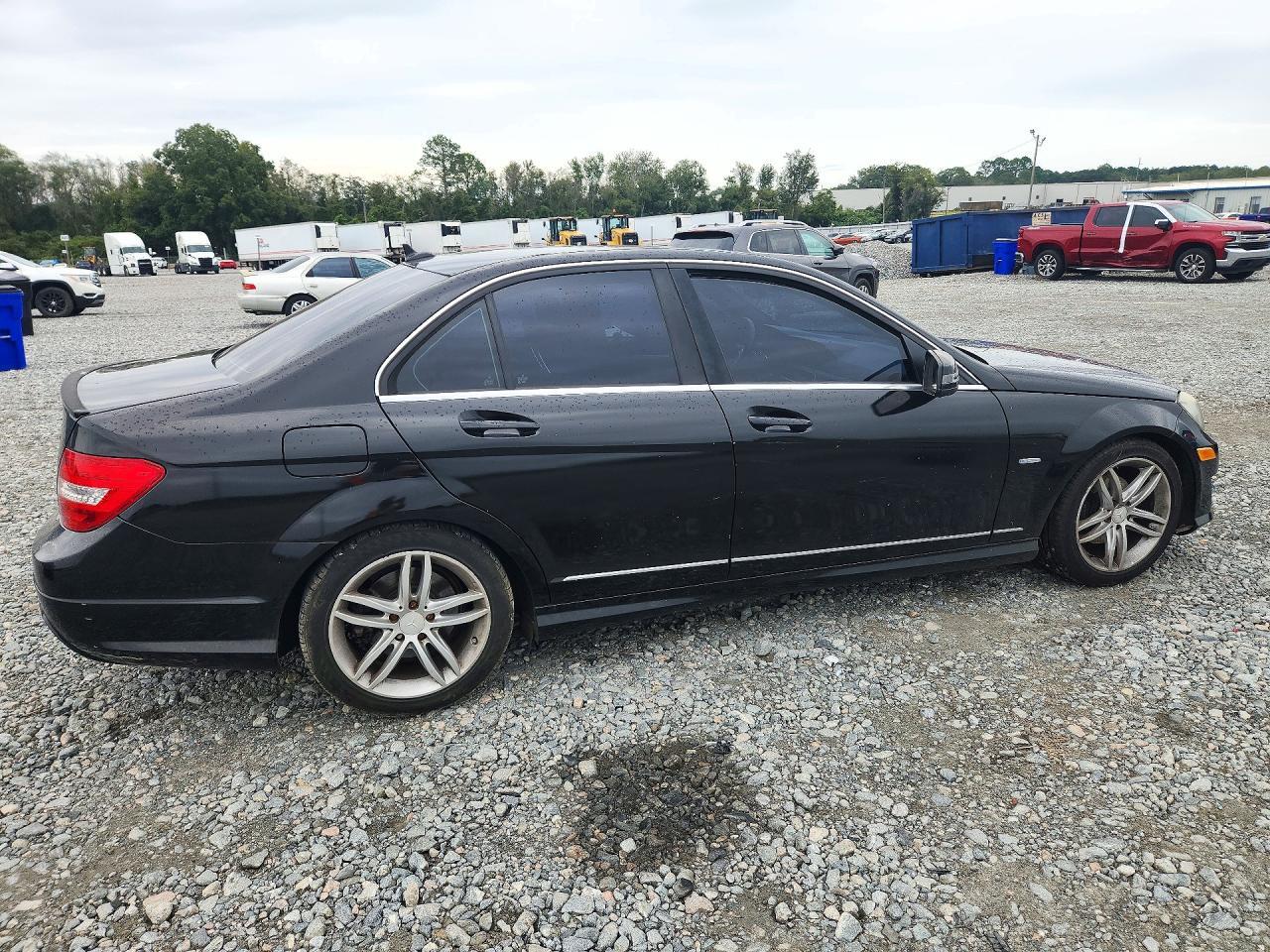 2012 MERCEDES-BENZ C 250 — Фото 3 из 12