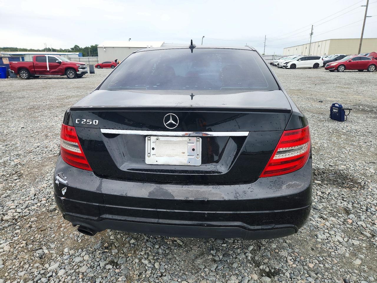 2012 MERCEDES-BENZ C 250 — Фото 6 из 12