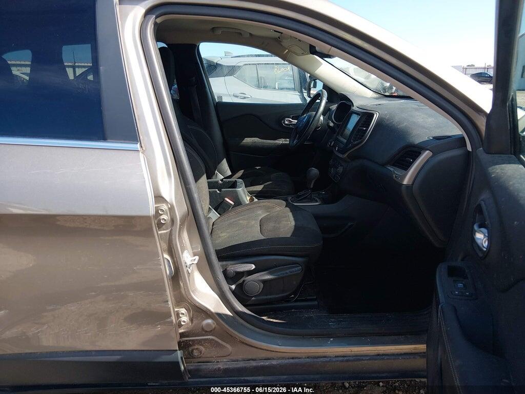 1C4PJMCB5GW359254 2016 JEEP CHEROKEE photo no. 5