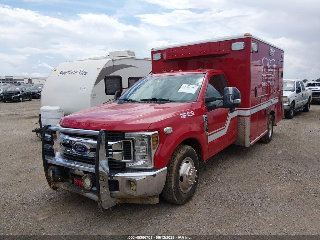 1FDRF3GT2JEB84980 2018 FORD F-350 CHASSIS photo no. 2