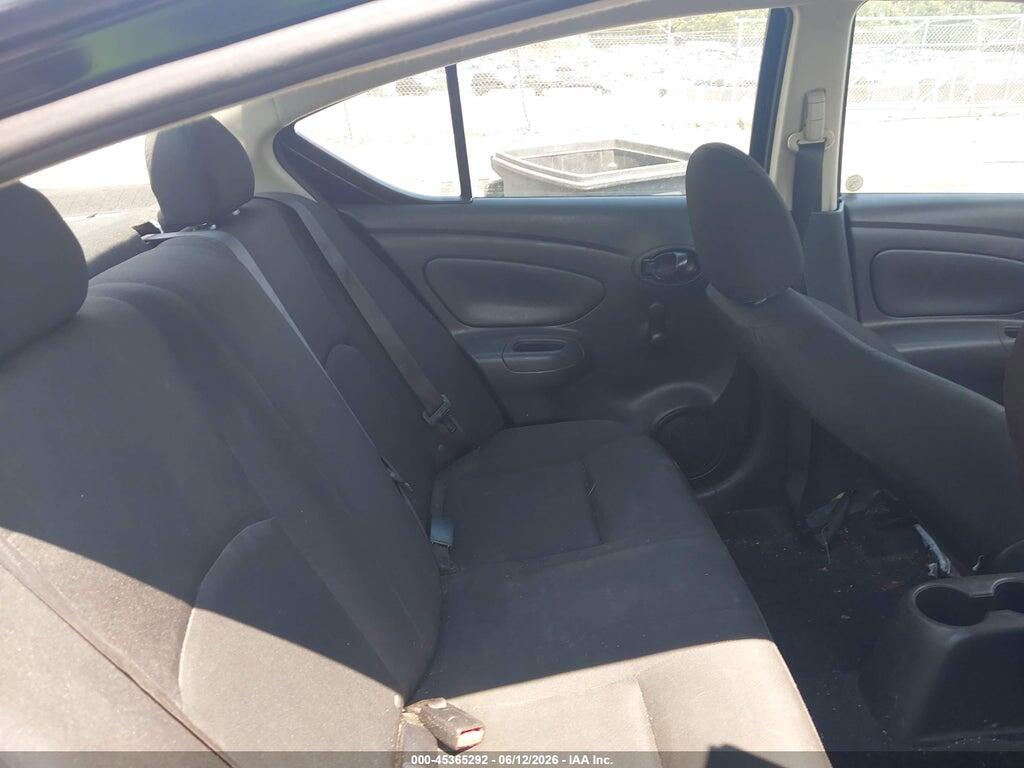 3N1CN7AP7KL828557 2019 NISSAN VERSA photo no. 8