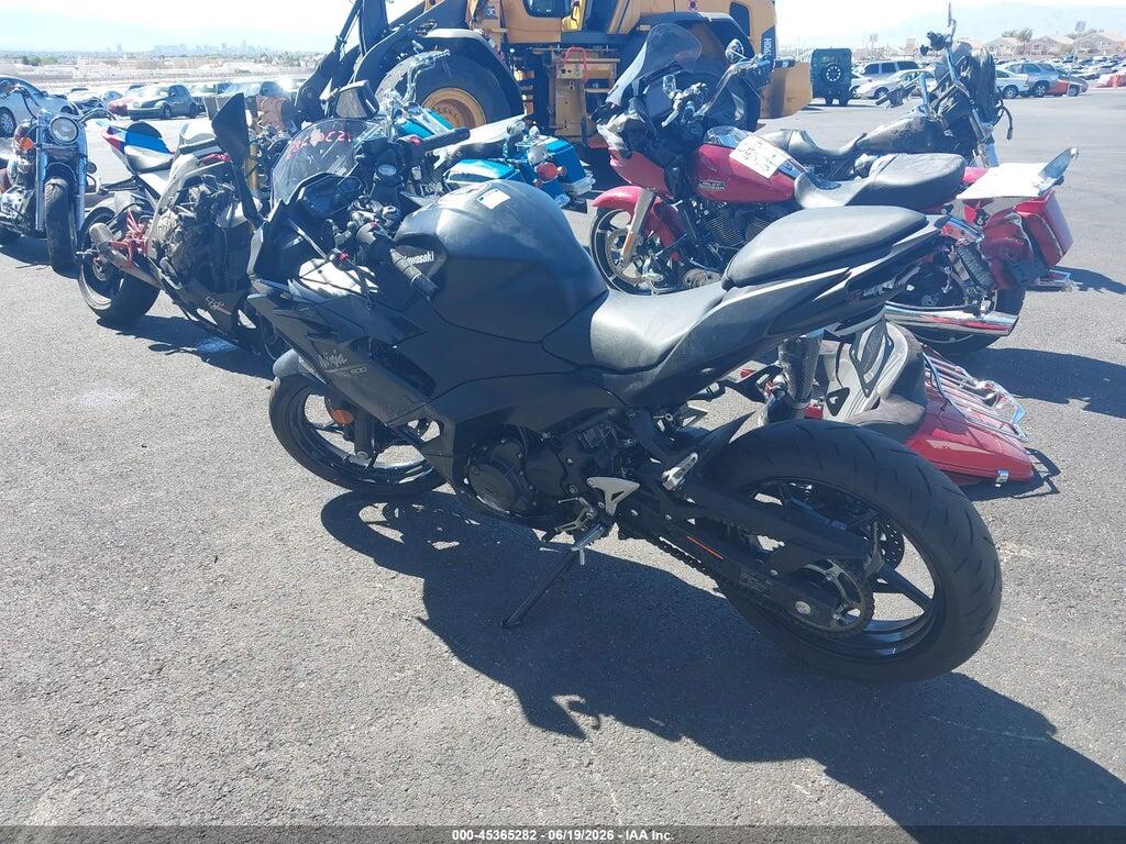 ML5EXGH14TDA80839 2026 KAWASAKI EX500 photo no. 3