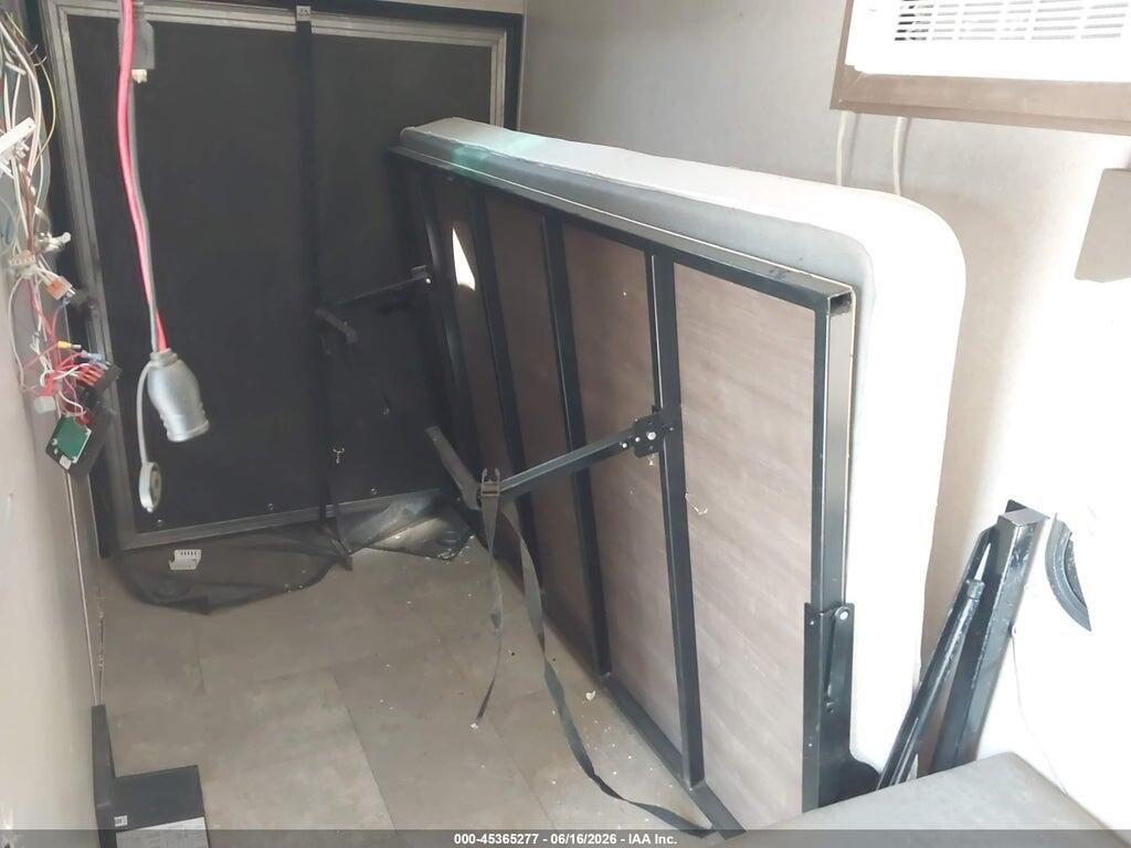 7J3S1EB13NS006228 2022 SUNRAY MOTORHOME photo no. 8