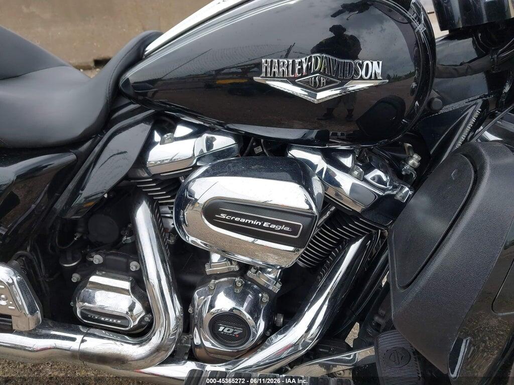 1HD1FBC18HB673653 2017 HARLEY-DAVIDSON FLHR photo no. 8