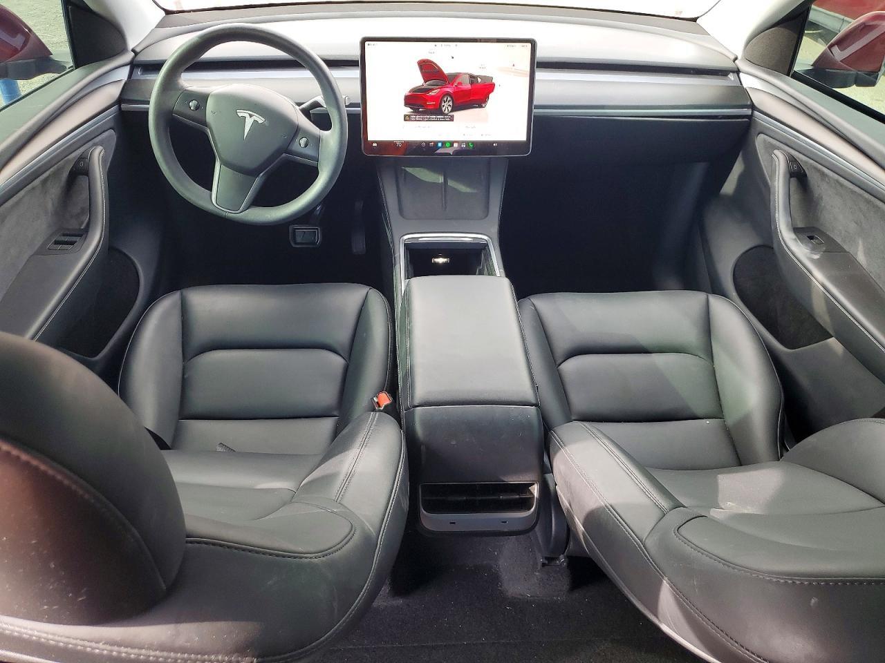 2024 TESLA MODEL Y — Фото 8 из 13