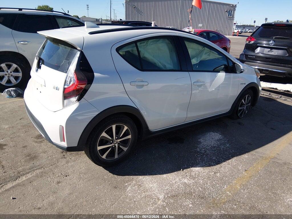 JTDKDTB3XJ1620002 2018 TOYOTA PRIUS C photo no. 4