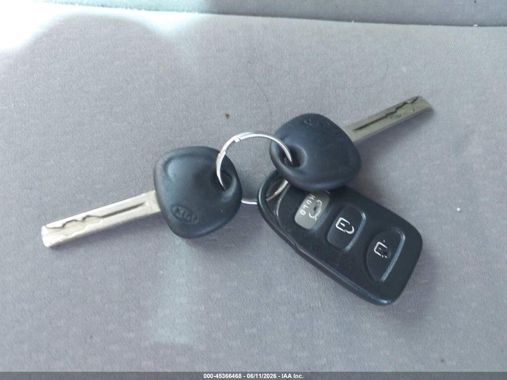 KNAGM4A7XB5069772 2011 KIA OPTIMA photo no. 11