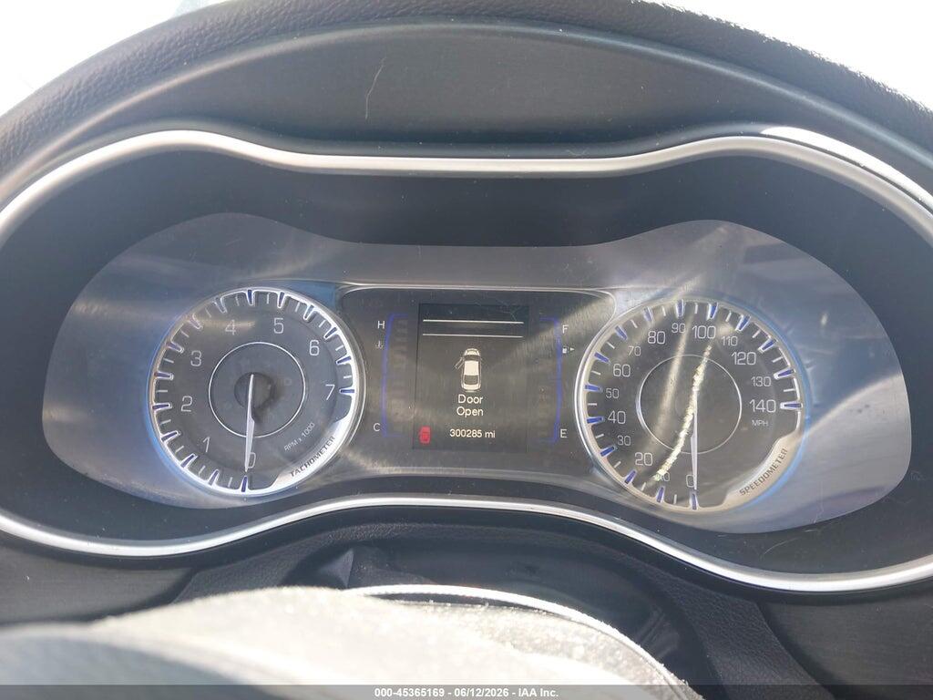 1C3CCCAB3FN571326 2015 CHRYSLER 200 photo no. 7
