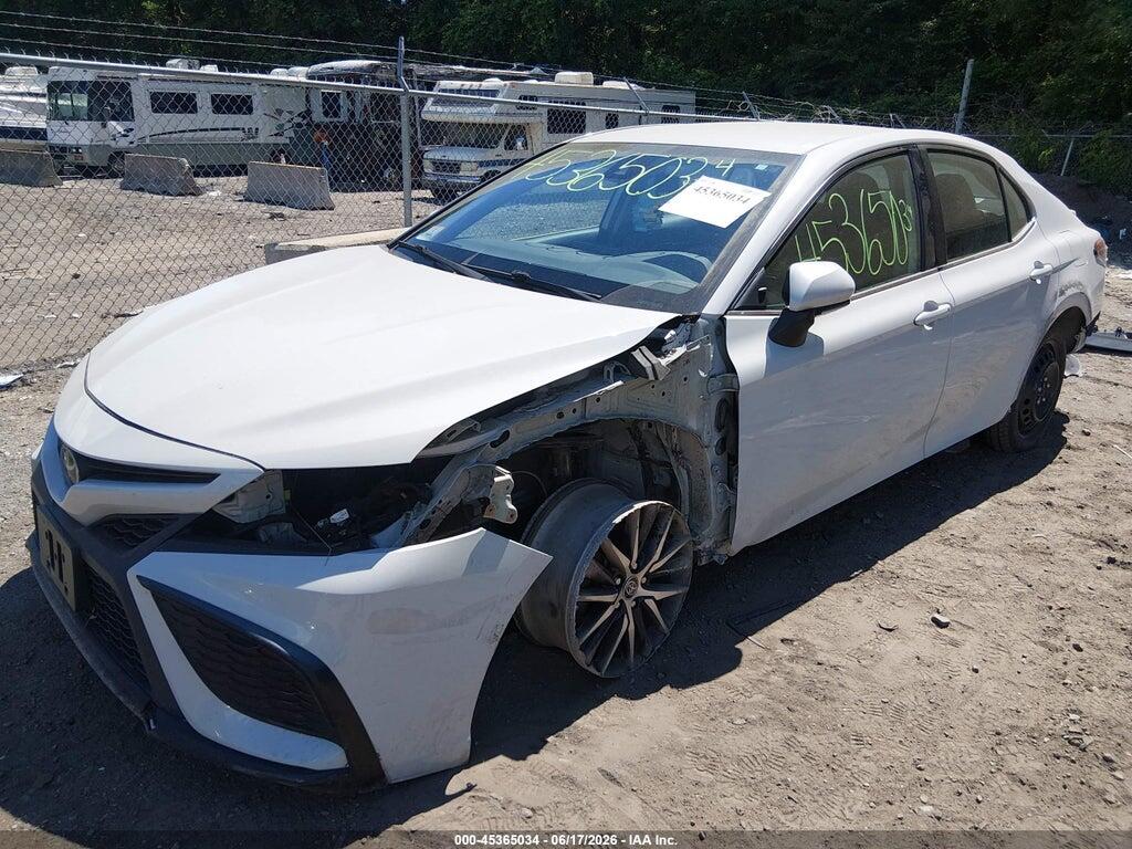 4T1G11BK7NU053208 2022 TOYOTA CAMRY photo no. 2