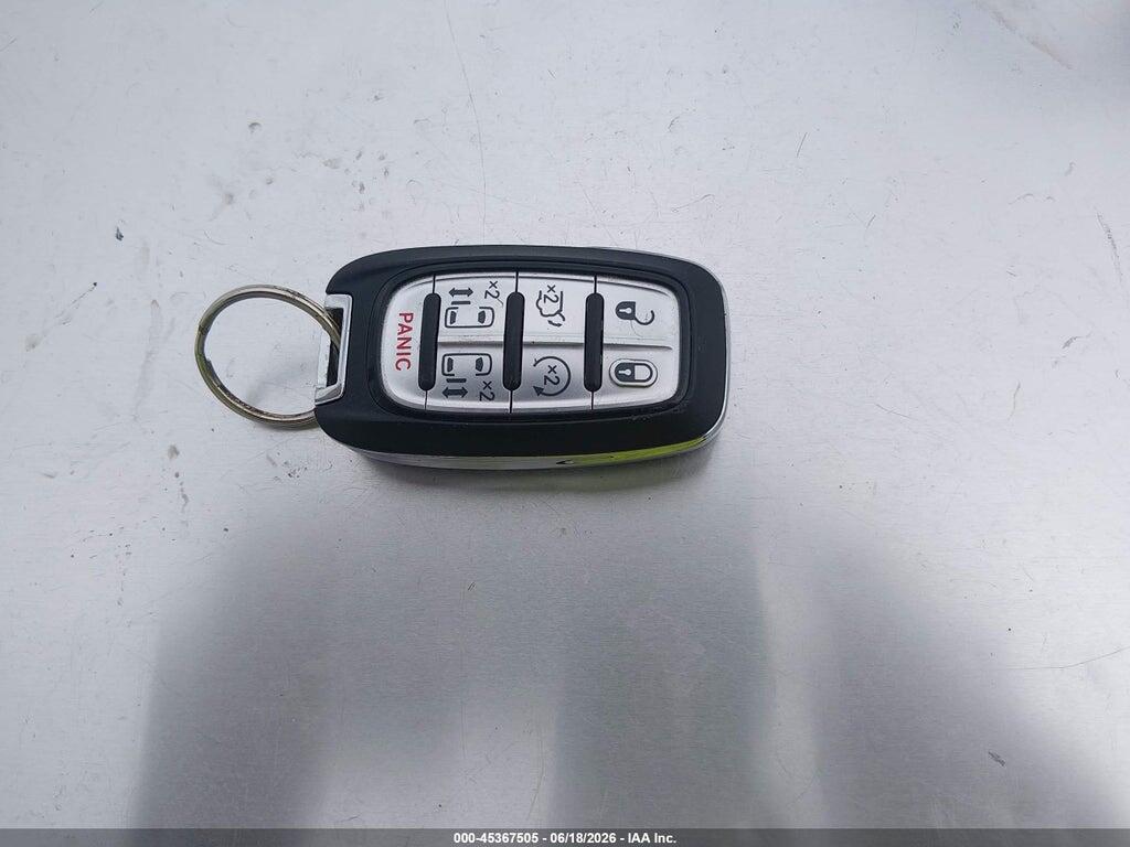 2C4RC1GG0LR109737 2020 CHRYSLER PACIFICA photo no. 11