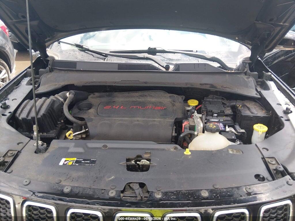 3C4NJDCB3JT470390 2018 JEEP COMPASS photo no. 10