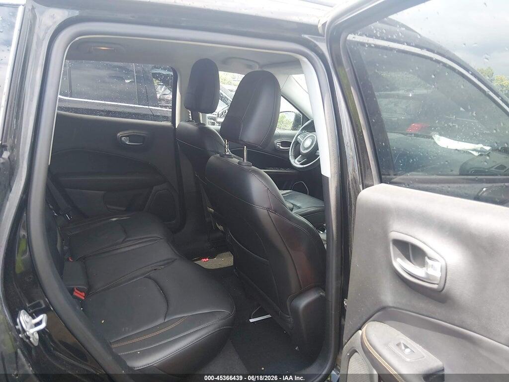 3C4NJDCB3JT470390 2018 JEEP COMPASS photo no. 8