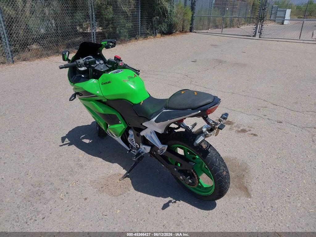 JKAEXMJ13ADA59440 2010 KAWASAKI EX250 photo no. 3