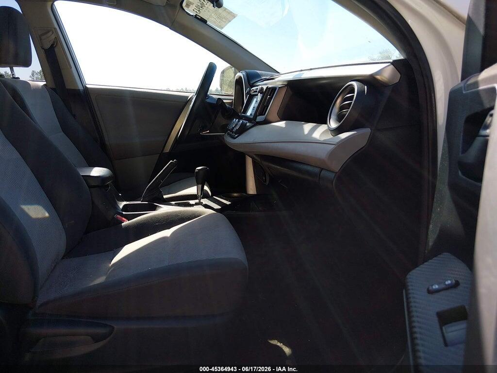JTMBFREV1D5015986 2013 TOYOTA RAV4 photo no. 5