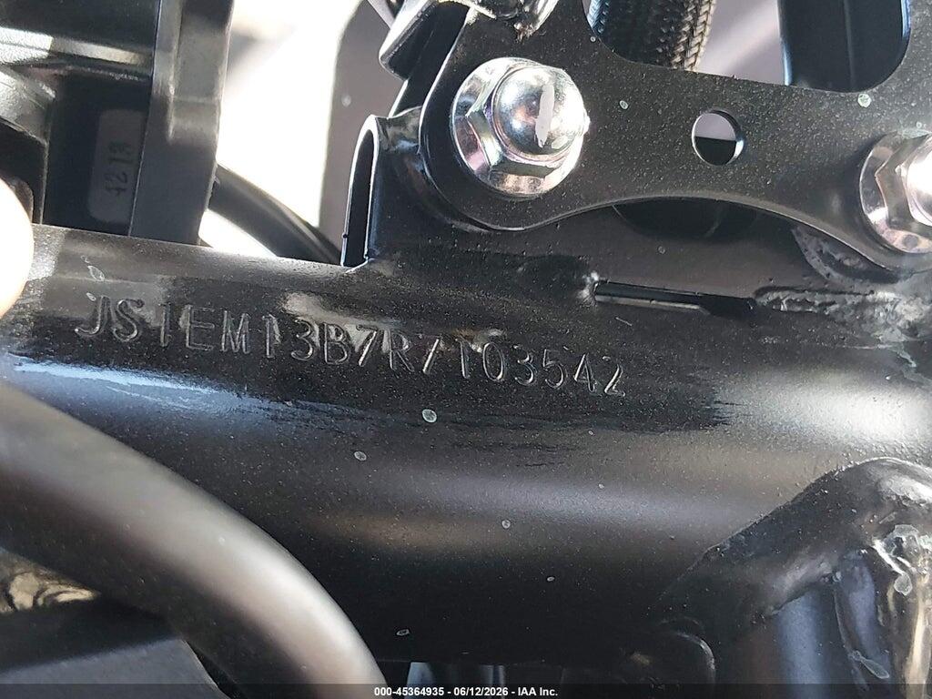 JS1EM13B7R7103542 2024 SUZUKI GSX800 photo no. 10