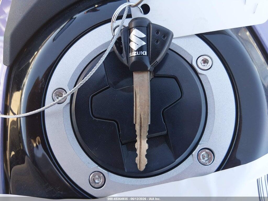 JS1EM13B7R7103542 2024 SUZUKI GSX800 photo no. 11