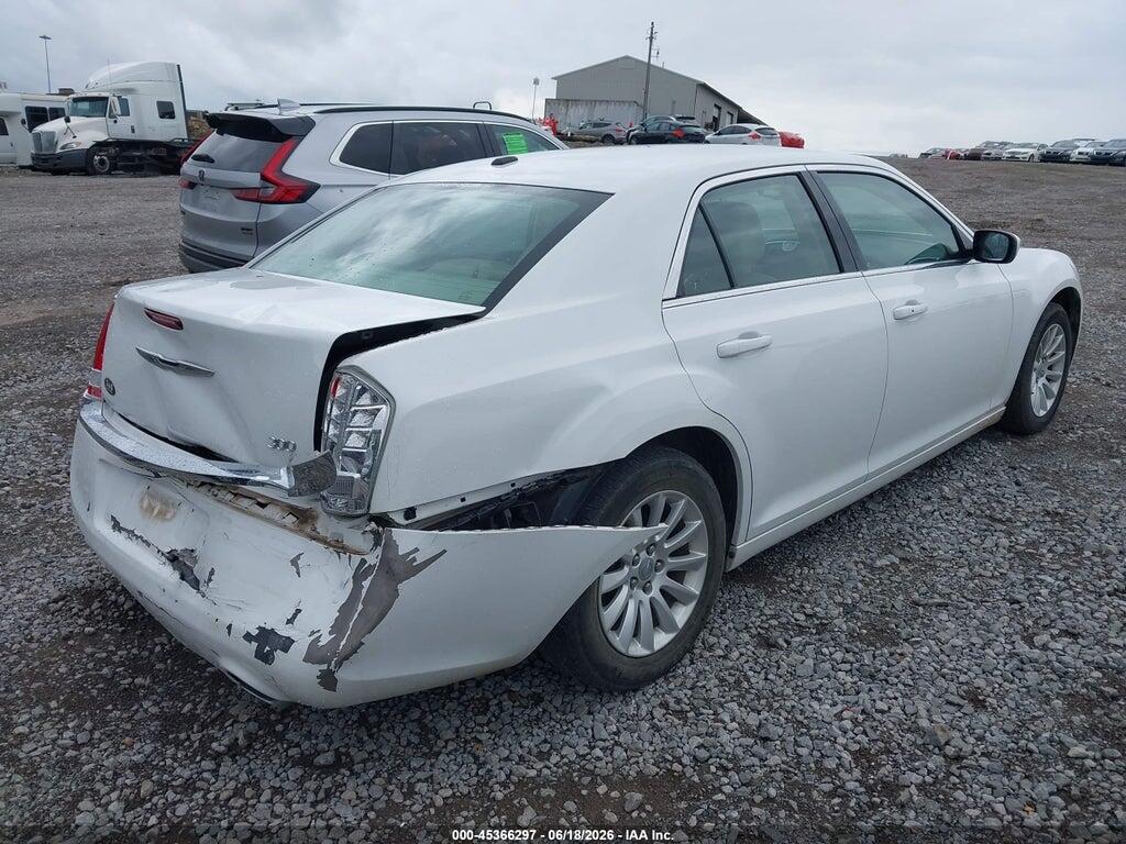 2C3CCAAG2DH535150 2013 CHRYSLER 300 photo no. 4