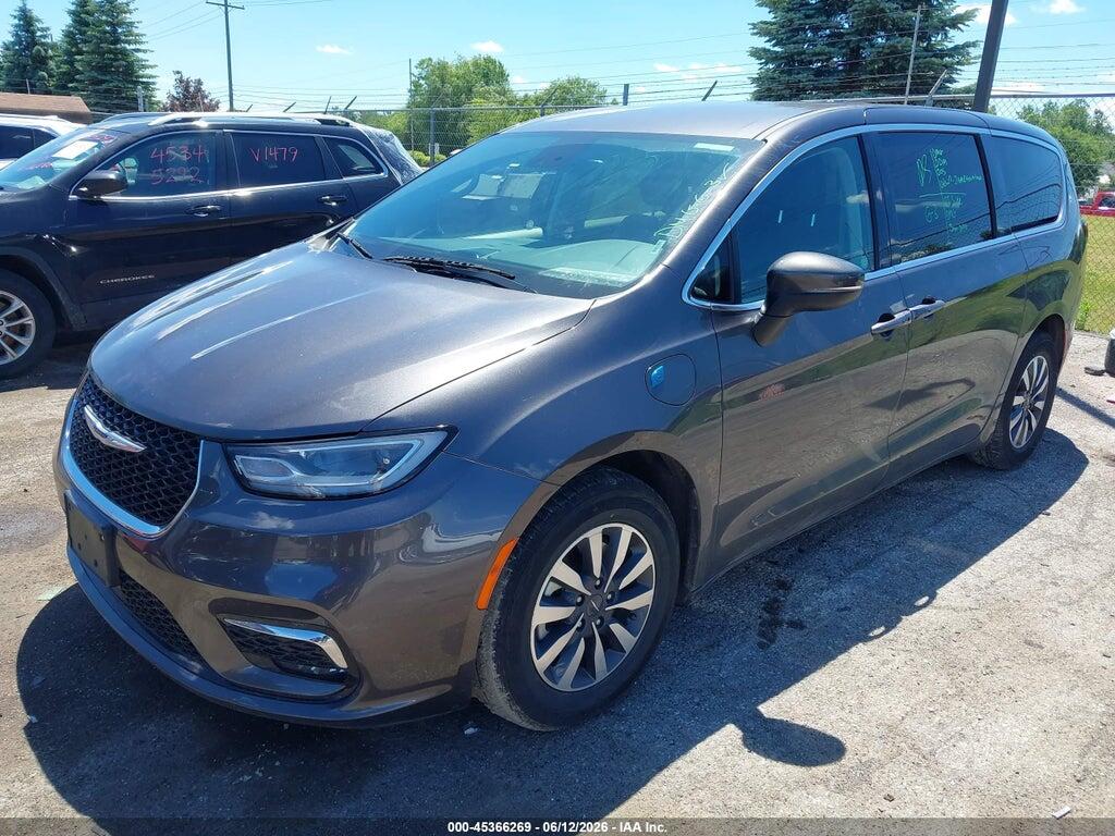 2C4RC1L72PR558770 2023 CHRYSLER PACIFICA HYBRID photo no. 2