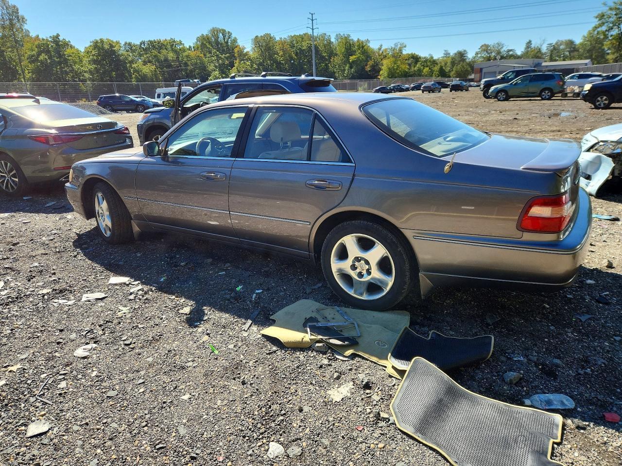 2001 INFINITI Q45 BASE — Фото 2 из 12
