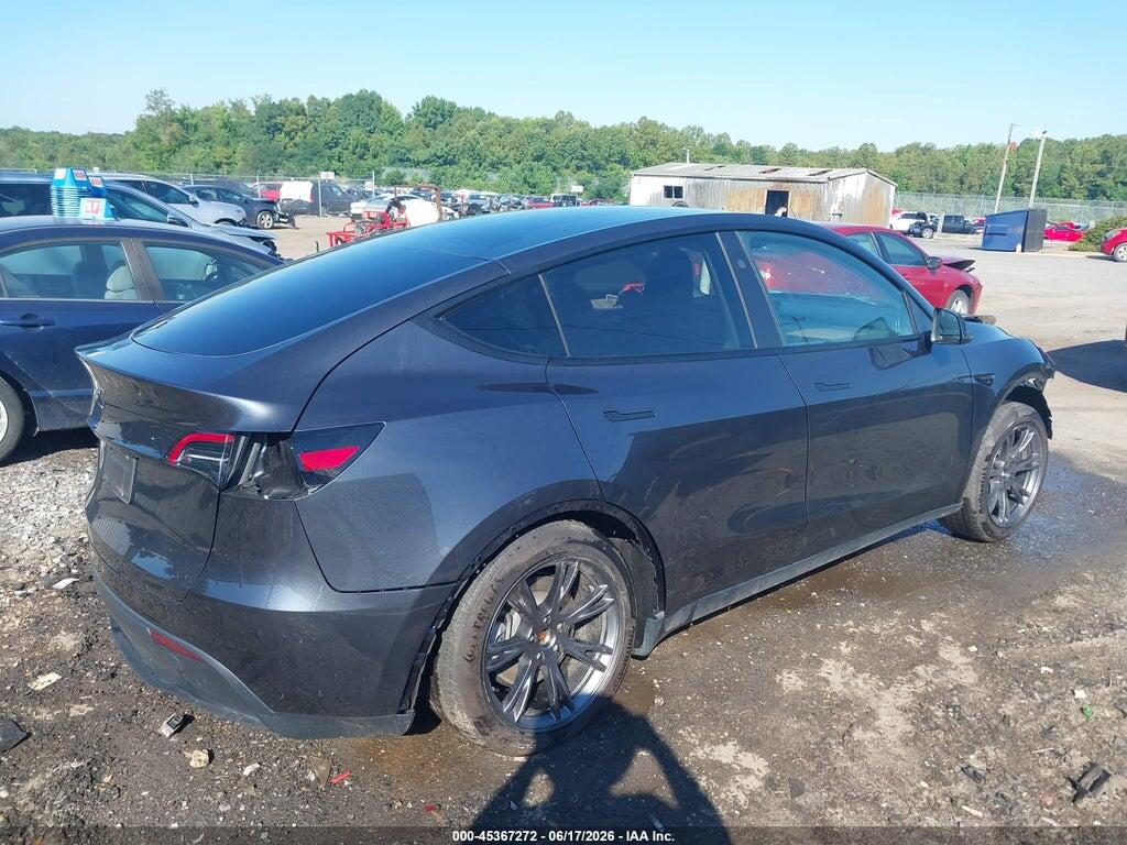 7SAYGDED1SF270640 2025 TESLA MODEL Y photo no. 4
