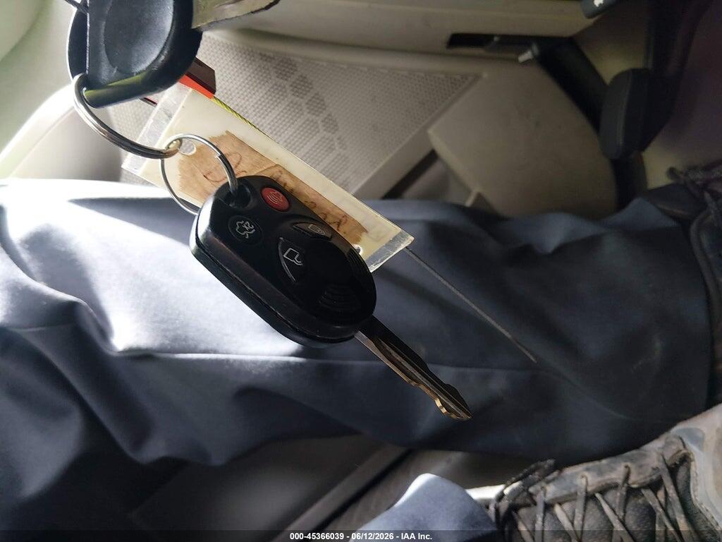 1FMCU03G69KA33866 2009 FORD ESCAPE photo no. 11