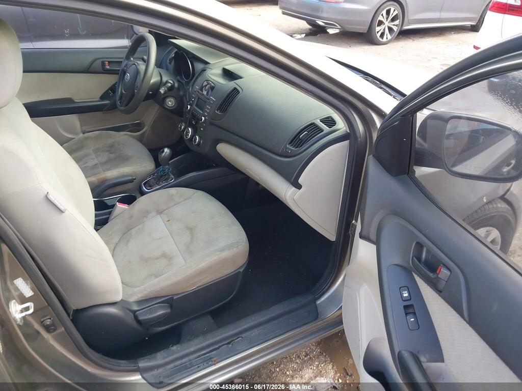 KNAFU4A21B5377008 2011 KIA FORTE photo no. 5