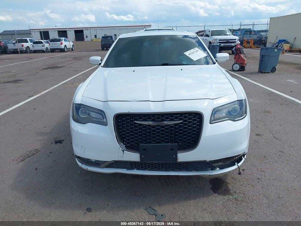 2C3CCAGG8GH296389 2016 CHRYSLER 300 photo no. 12