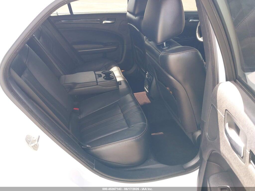 2C3CCAGG8GH296389 2016 CHRYSLER 300 photo no. 8