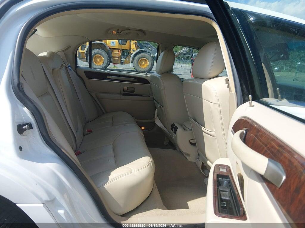 2LNHM82VX9X612523 2009 LINCOLN TOWN CAR photo no. 8