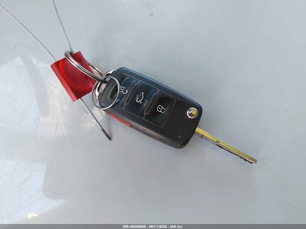 1VWAT7A33FC046049 2015 VOLKSWAGEN PASSAT photo no. 11